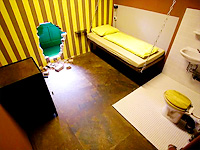 Шокирующие комнаты в отеле Propeller Island City Lodge