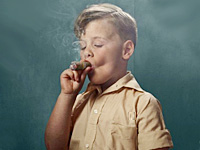 Дети курят сигареты и сигары как взрослые